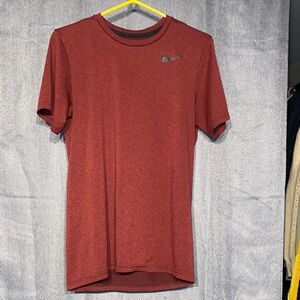Nike Men's Heathered Red Short Sleeve Tee